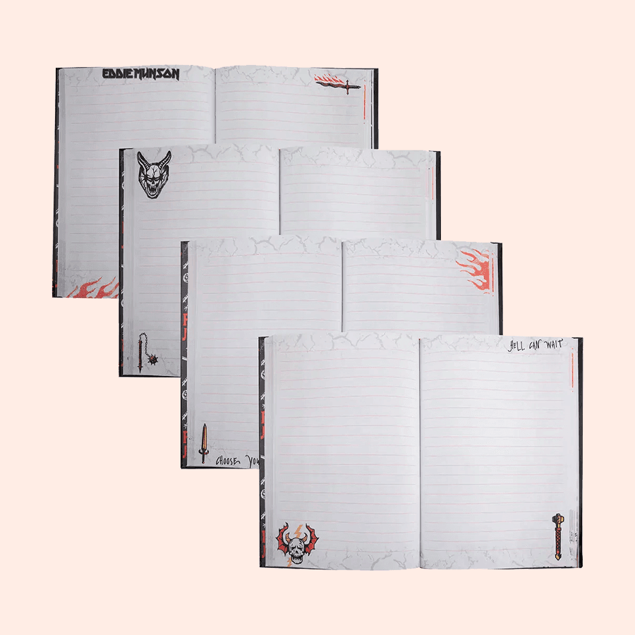 Intérieur du carnet de notes Hellfire Club (Stranger Things)