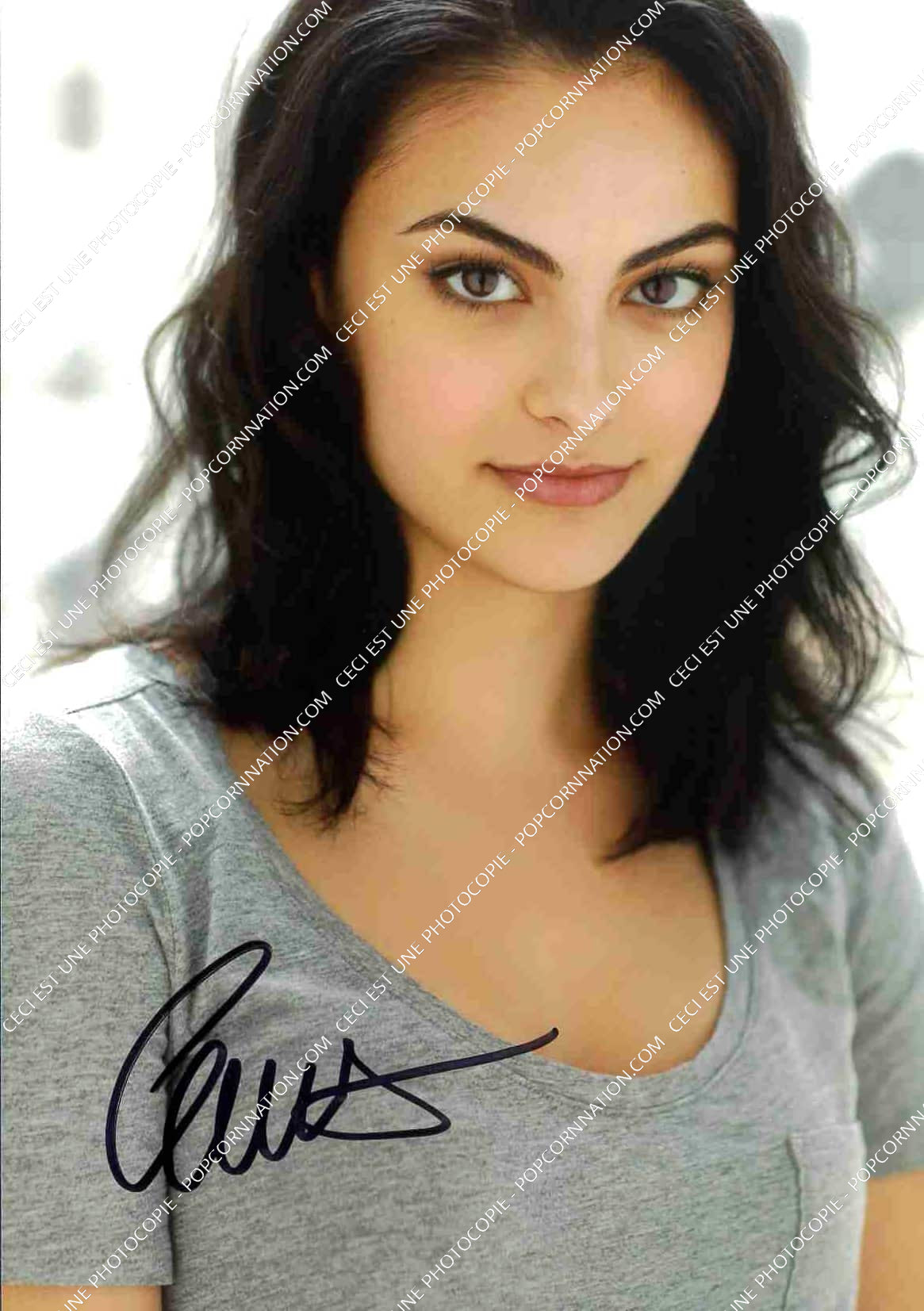 Camila Mendes