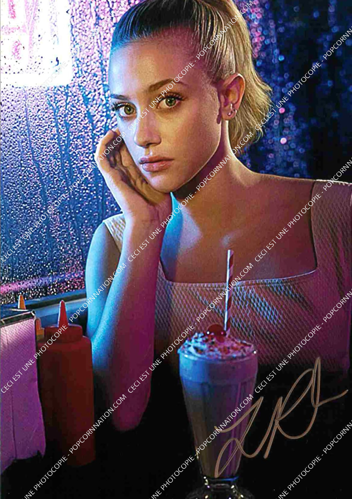 Lili Reinhart